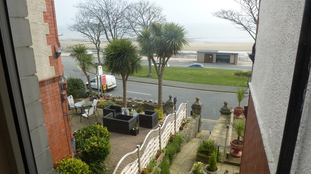 Whitehall Guest House Colwyn Bay Exterior foto